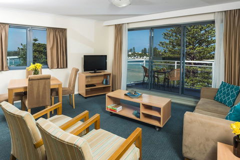 Oaks The Entrance Waterfront Suites - Great Ocean Road Tourism 2