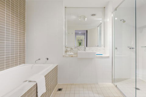 Sage Hotel Wollongong - Great Ocean Road Tourism 5