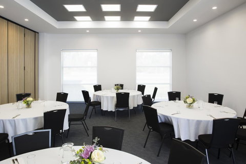 Mercure Newcastle Airport - Great Ocean Road Tourism 21