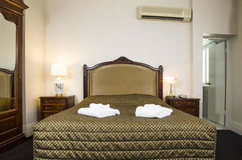 Royal Exhibition Hotel - Great Ocean Road Tourism 30