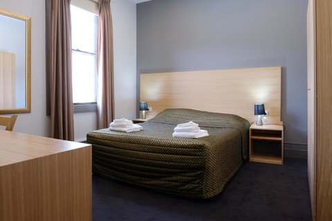 Royal Exhibition Hotel - Great Ocean Road Tourism 19