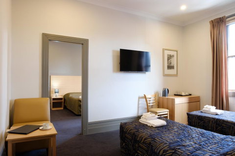 Royal Exhibition Hotel - Great Ocean Road Tourism 3
