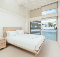 Waterfront Apartment on Sydney Harbour - Great Ocean Road Tourism