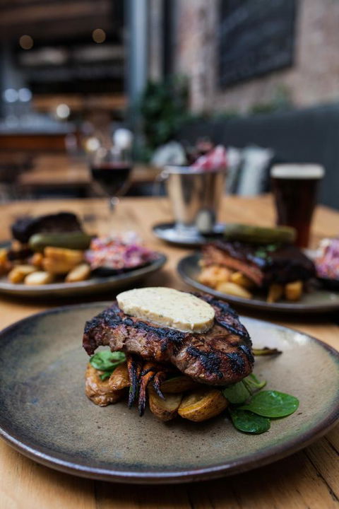 The Lucky Hotel - Great Ocean Road Tourism 40