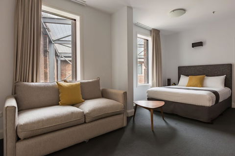 The Lucky Hotel - Great Ocean Road Tourism 18