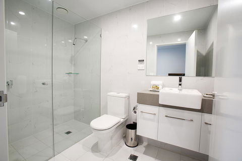 The Lucky Hotel - Great Ocean Road Tourism 22