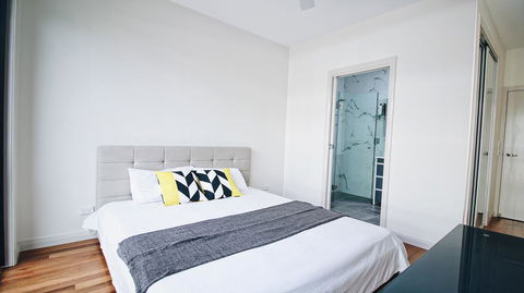 Cozy 5 Bed House In Sydney - Great Ocean Road Tourism 13