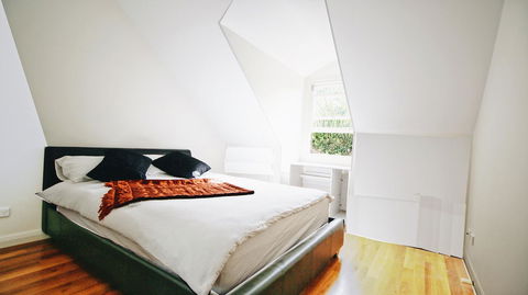 Cozy 5 Bed House In Sydney - Great Ocean Road Tourism 21