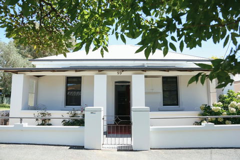99 Hill Street Apartments - Great Ocean Road Tourism 0