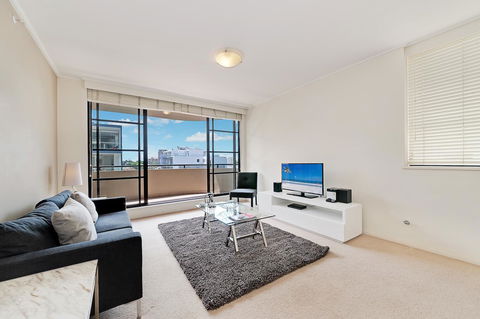 Wyndel Apartments - Apex North Sydney - Great Ocean Road Tourism 6