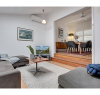 Spacious cottage with views 10 mins from the city - Great Ocean Road Tourism