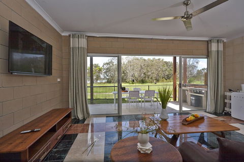 Estoy Cabarita - Great Ocean Road Tourism 15