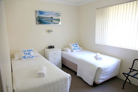 Beach House Holiday Apartments - Great Ocean Road Tourism 24