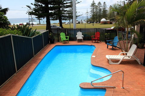 Beach House Holiday Apartments - Great Ocean Road Tourism 2