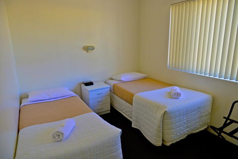 Beach House Holiday Apartments - Great Ocean Road Tourism 9