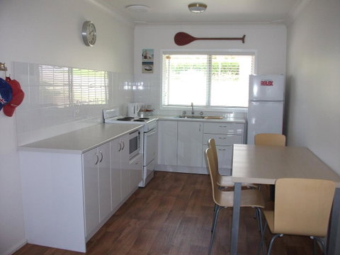 Tomaree Lodge - Great Ocean Road Tourism 2