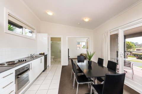 Horizon Holiday Apartments - Great Ocean Road Tourism 0
