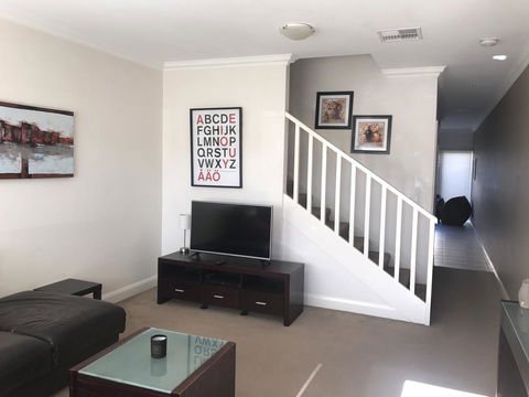 Travers Street Apartment - Great Ocean Road Tourism 6