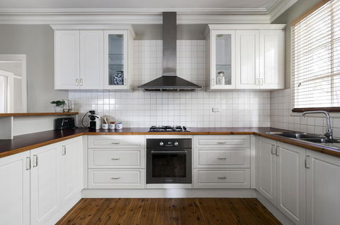 The Spa Cottage With HotTub, Netflix & Stan - Great Ocean Road Tourism 15