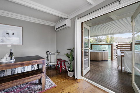 The Spa Cottage With HotTub, Netflix & Stan - Great Ocean Road Tourism 6