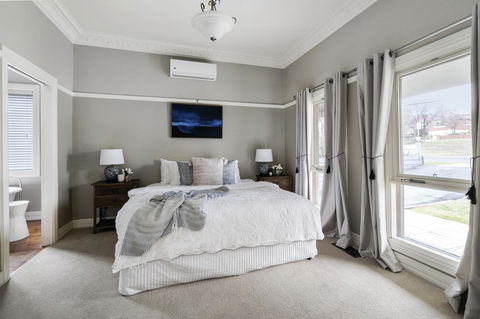 The Spa Cottage With HotTub, Netflix & Stan - Great Ocean Road Tourism 13