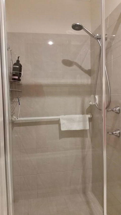 Twin Palms Holiday House At Lighthouse - Great Ocean Road Tourism 13