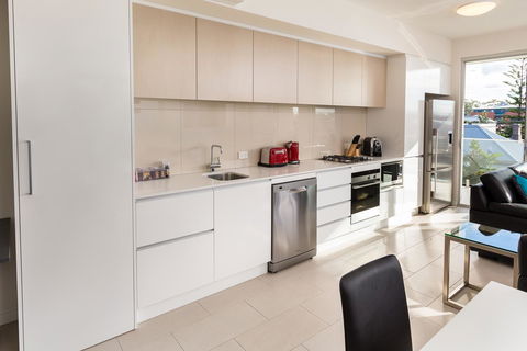 Hamilton Executive Apartments - Great Ocean Road Tourism 40