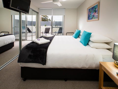 Hamilton Executive Apartments - Great Ocean Road Tourism 32