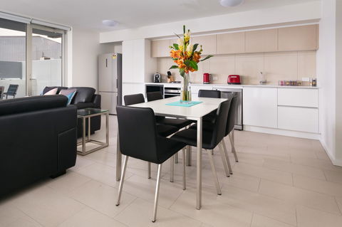 Hamilton Executive Apartments - Great Ocean Road Tourism 6