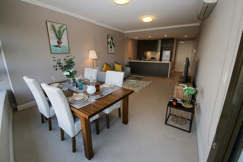Olympic Park Sunshine 2 Bedrooms Apts With Private Parking - Great Ocean Road Tourism 10