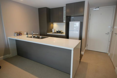 Olympic Park Sunshine 2 Bedrooms Apts With Private Parking - Great Ocean Road Tourism 9
