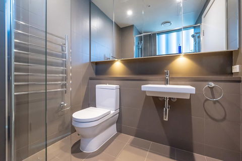 Olympic Park Sunshine 2 Bedrooms Apts With Private Parking - Great Ocean Road Tourism 29