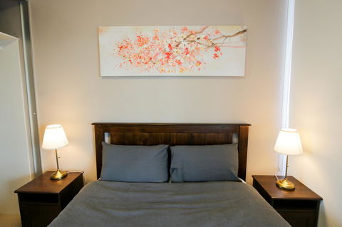 Olympic Park Sunshine 2 Bedrooms Apts With Private Parking - Great Ocean Road Tourism 4