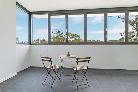 Stylish And Neat Two Bed Apartment In Wentworth Point - Great Ocean Road Tourism 8