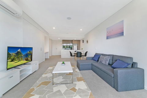 Stylish And Neat Two Bed Apartment In Wentworth Point - Great Ocean Road Tourism 1