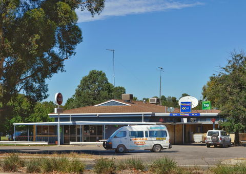 Brolga Hotel Motel - Coleambally - Great Ocean Road Tourism 29