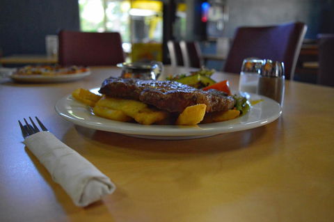 Brolga Hotel Motel - Coleambally - Great Ocean Road Tourism 9