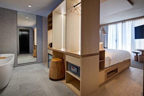 Zara Tower â€“ Luxury Suites And Apartments - Great Ocean Road Tourism 1
