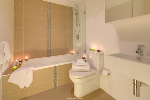 Zara Tower â€“ Luxury Suites And Apartments - Great Ocean Road Tourism 22