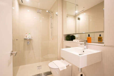 Newly Settled Three Bedrooms Apartment In CBD - Great Ocean Road Tourism 3