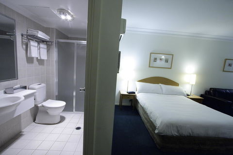 Carlyle Suites & Apartments - Great Ocean Road Tourism 9