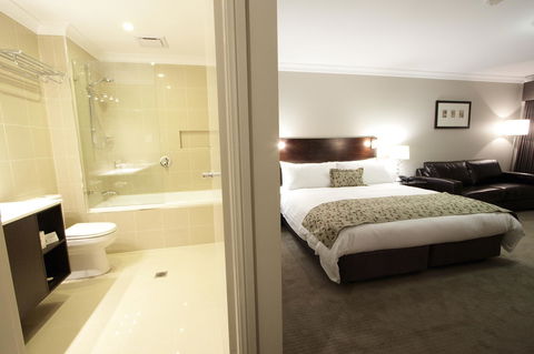 Carlyle Suites & Apartments - Great Ocean Road Tourism 10