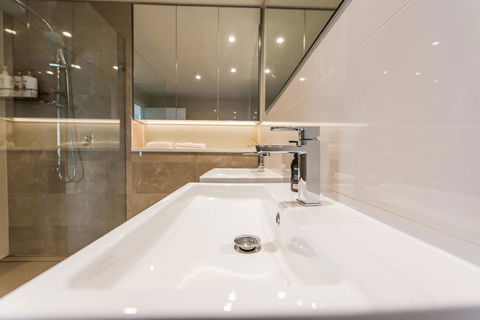 180Â° Water View Three Bedroom (wooden Furniture) - Great Ocean Road Tourism 17