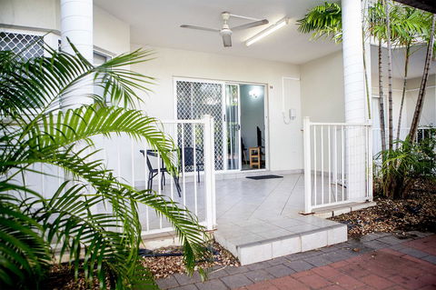 Nightcliff Foreshore Getaway - McKay Gardens - Great Ocean Road Tourism 5