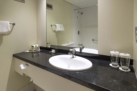 DoubleTree By Hilton Alice Springs - Great Ocean Road Tourism 22