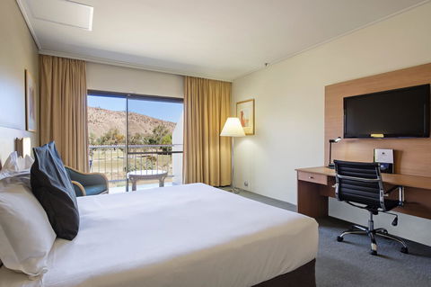 DoubleTree By Hilton Alice Springs - Great Ocean Road Tourism 9