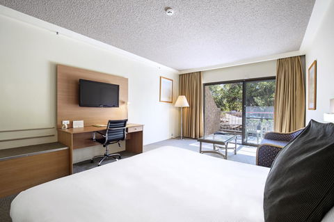 DoubleTree By Hilton Alice Springs - Great Ocean Road Tourism 43