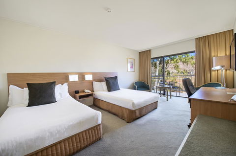 DoubleTree By Hilton Alice Springs - Great Ocean Road Tourism 42