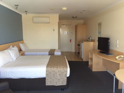 Stay At Alice Springs Hotel - Great Ocean Road Tourism 6