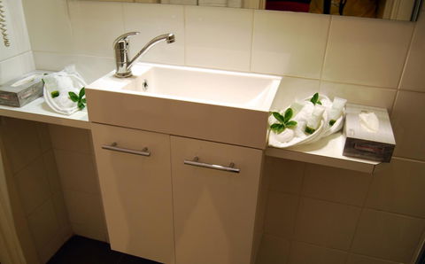 Stay At Alice Springs Hotel - Great Ocean Road Tourism 18